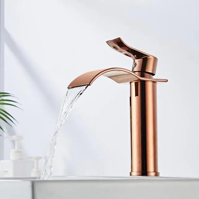 Torneira Cascata Bica Alta Banheiro - Branco e Dourado