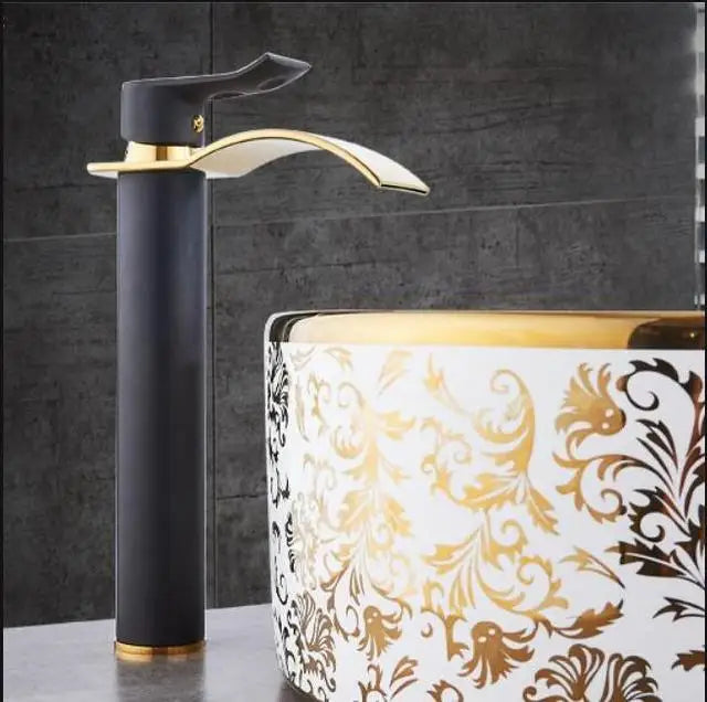 Torneira Cascata Bica Alta Banheiro - Branco e Dourado