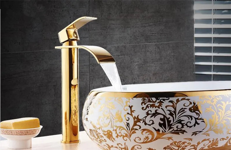 Torneira Cascata Bica Alta Banheiro - Branco e Dourado